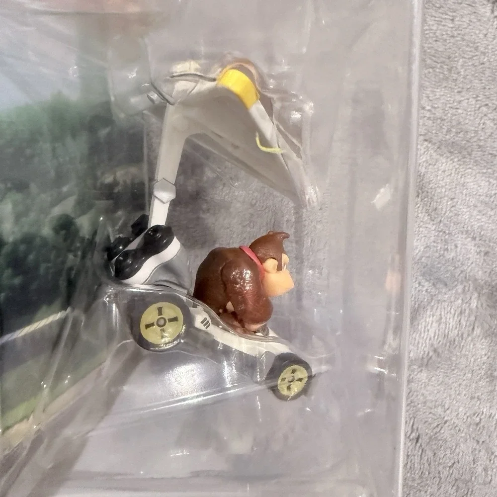 Hot Wheels Mario Kart Donkey Kong B-Dasher Super Glider Diecast Car 1:64 GVD30